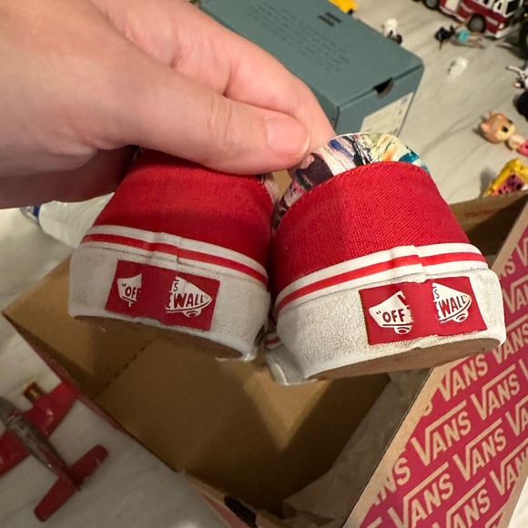 Girls Custom Vans - Picture 2 of 3